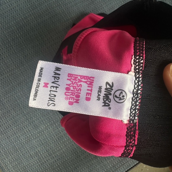 Bundle Sports bra fits small/medium - Picture 9 of 9